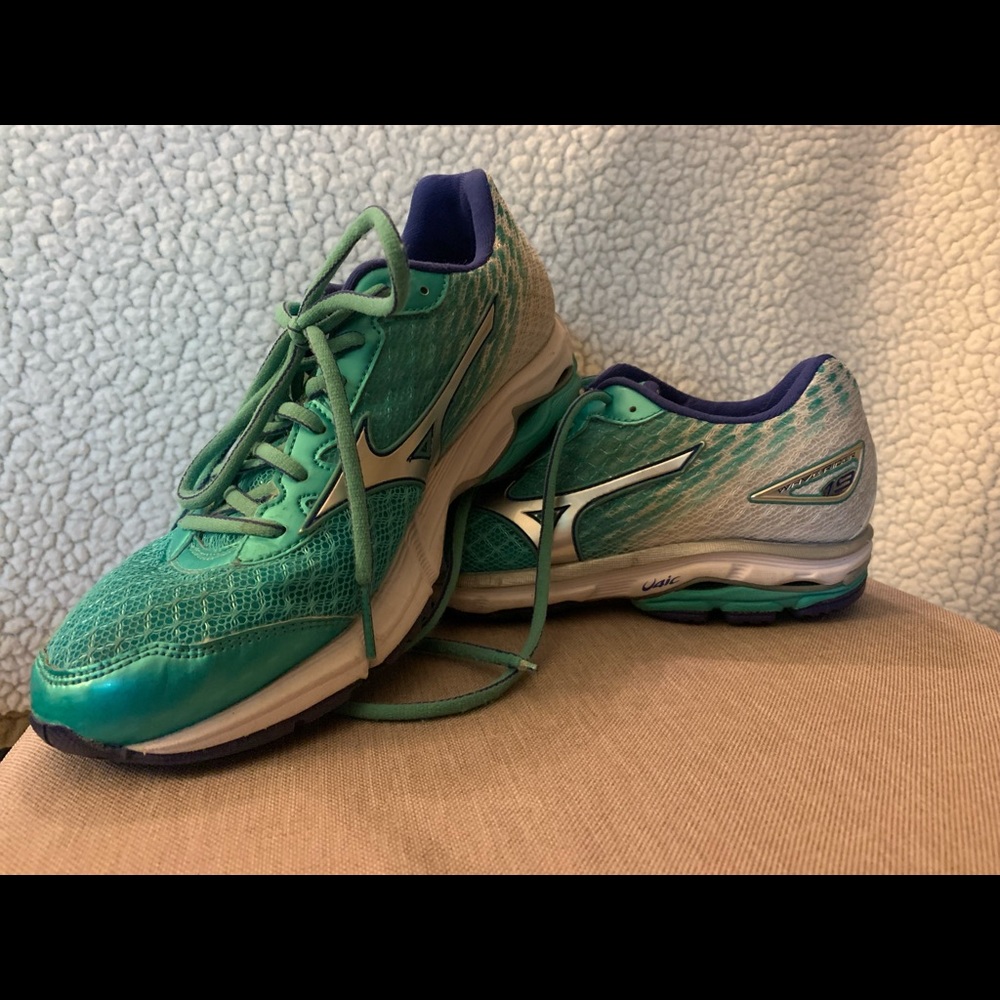 Mizuno Wave Rider 19